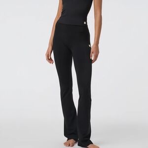 Vuori AllTheFeels™ Slim Flare